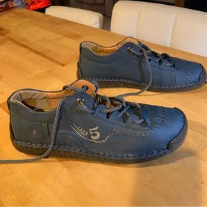 Men’s shoes handmade size 9.5.